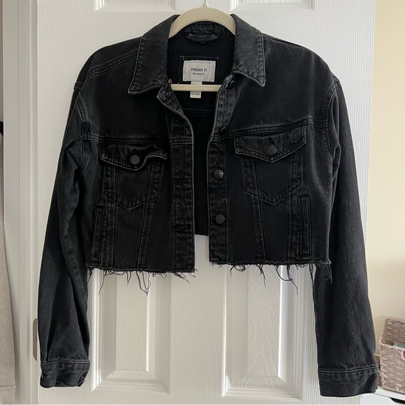 Forever 21 Black Cropped Denim Jacket - Picture 2 of 4